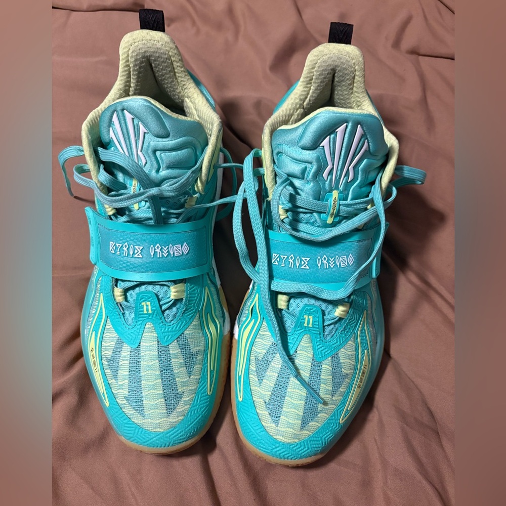 Gently Used Men’s ANTA Kai 1 Green Grails
